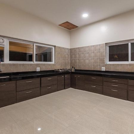 לונבלה Stayvista'S The Cincin With Elegant Rooms, Snooker Table, Pool, Scenic View, And Jacuzzi מראה חיצוני תמונה