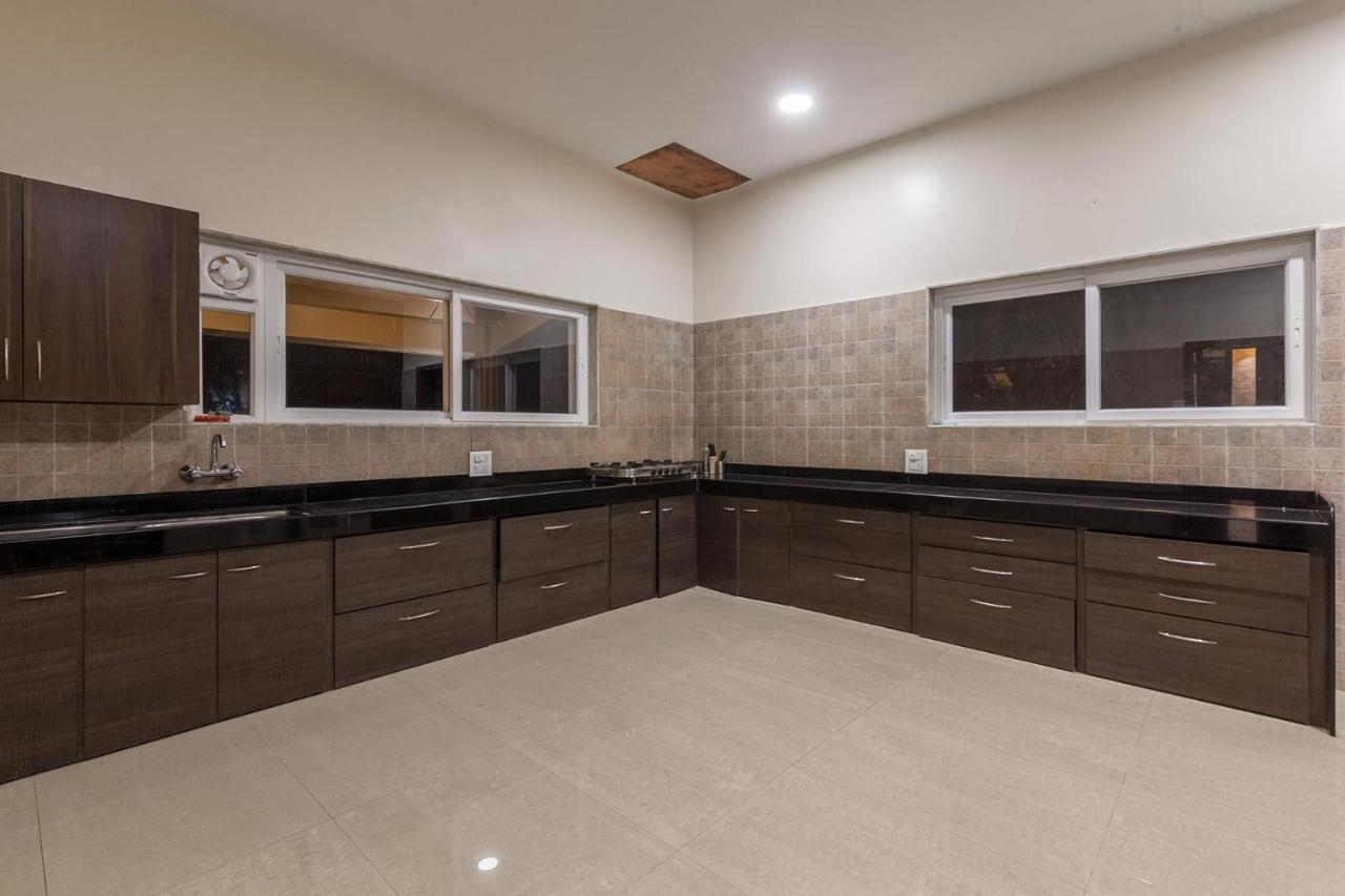 לונבלה Stayvista'S The Cincin With Elegant Rooms, Snooker Table, Pool, Scenic View, And Jacuzzi מראה חיצוני תמונה